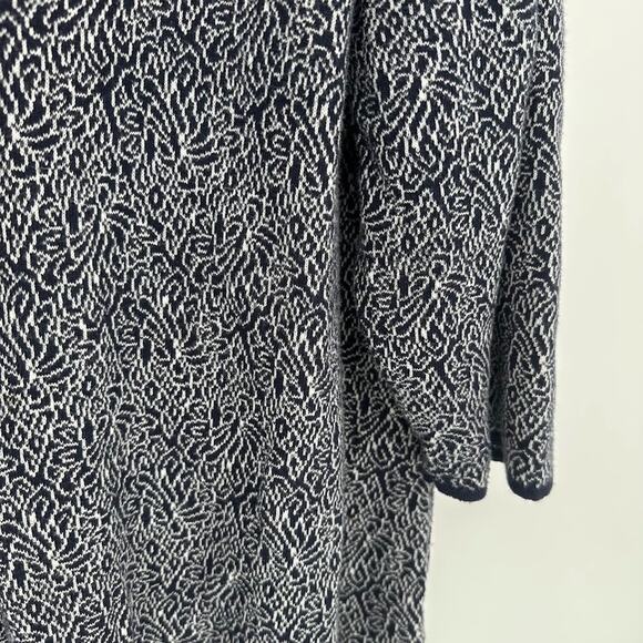 Coldwater Creek Cardigan Sweater Size 3X Navy Blue White Abstract Button Office - Picture 3 of 10